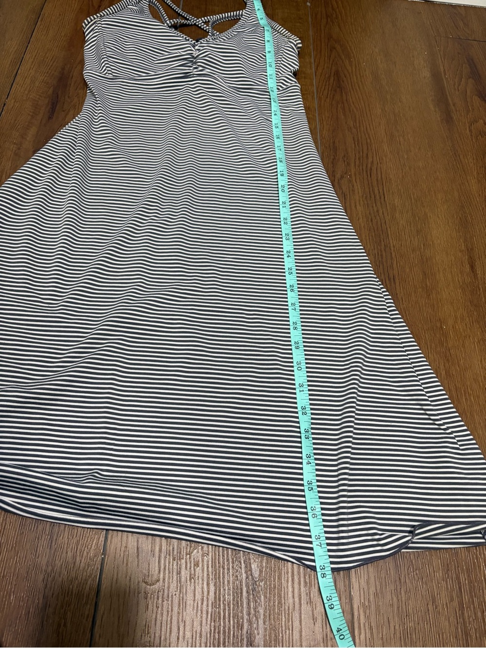 prAna Rebecca Dress M Grey Striped Strappy Back Shelf Bra Athletic - Picture 9 of 9